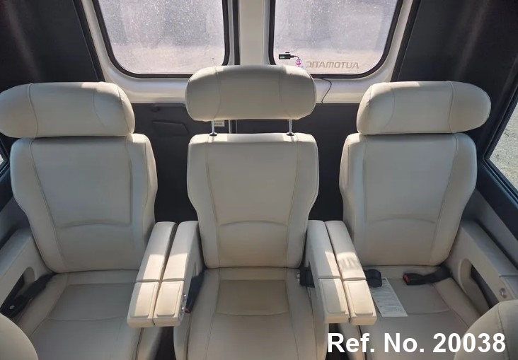  Hyundai / New County Stock No. 20038